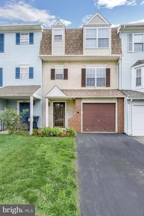 1048 Old Forge Rd, New Castle, DE 19720