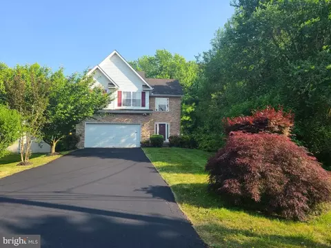 28 Browns Ln, Newark, DE 19702