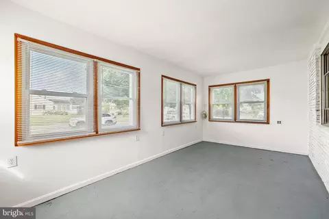 15 Darwin Rd, Newark, DE 19702 photo 4