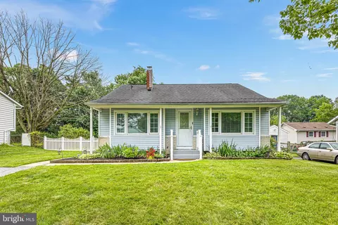 9 W Rutherford Dr, Newark, DE 19713
