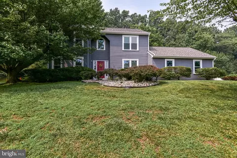 52 Willow Creek Ln, Newark, DE 19711