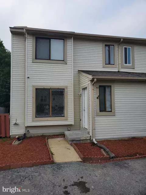 48 Aidone Dr, New Castle, DE 19720