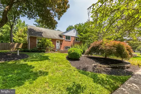 3 Wayne Dr, Wilmington, DE 19809