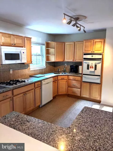 500 S Brownleaf Rd, Newark, DE 19713 photo 4