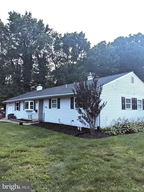 500 S Brownleaf Rd, Newark, DE 19713 photo 2