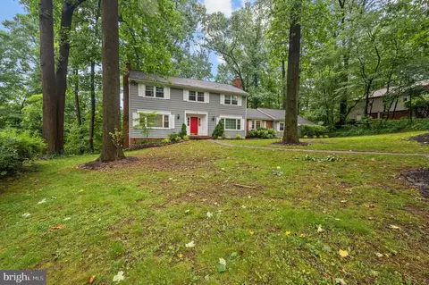 18 Cinnamon Dr, Hockessin, DE 19707