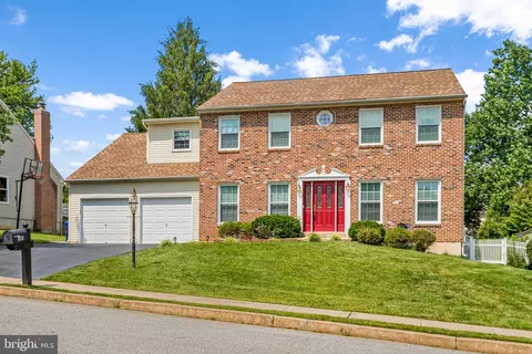 208 Beau Tree Dr, Wilmington, DE 19810