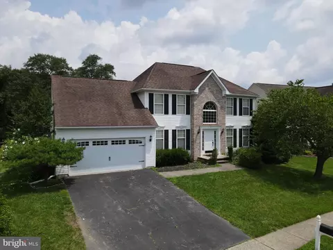 3 Cardigan Ct, Newark, DE 19702