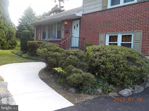 520 Brentwood Dr, Wilmington, DE 19803