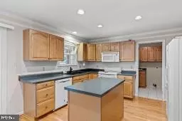 203 W Moyer Dr, Bear, DE 19701 photo 11