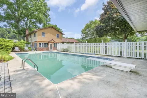 14 Lauren Dr, Bear, DE 19701 photo 2
