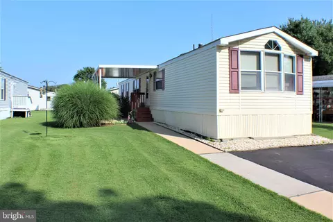 72 Farvel Rd, Wilmington, DE 19810