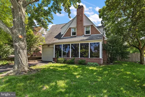 19 N Stuyvesant Dr, Wilmington, DE 19809