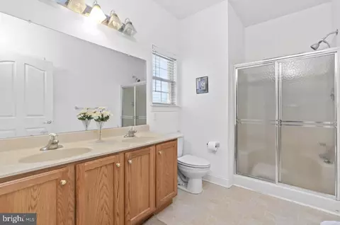 71 Devalinder Dr, Newark, DE 19702 photo 14