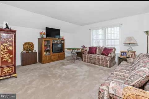 71 Devalinder Dr, Newark, DE 19702 photo 17