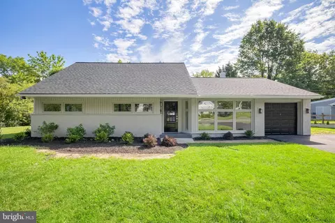 2103 Allendale Rd, Wilmington, DE 19803