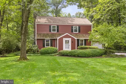 25 Indian Field Rd, Wilmington, DE 19810