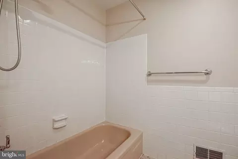 8 Canter Cir, Newark, DE 19711 photo 43