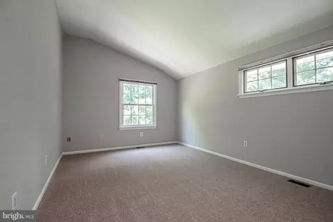 8 Canter Cir, Newark, DE 19711 photo 45