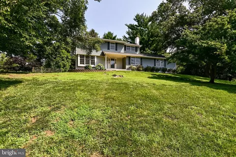 8 Canter Cir, Newark, DE 19711 photo 4