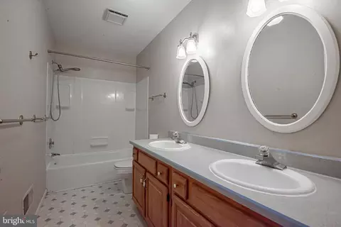 8 Canter Cir, Newark, DE 19711 photo 51