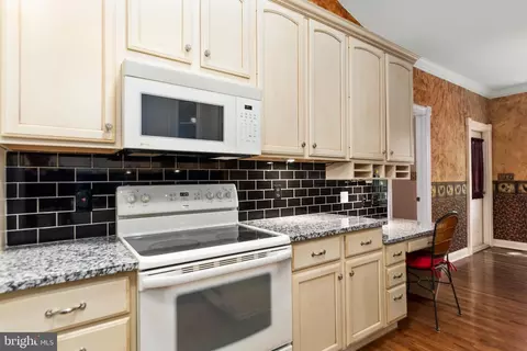 203 Silver Birch Ln, Bear, DE 19701 photo 17