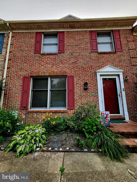 15 Wellington West Dr, Hockessin, DE 19707