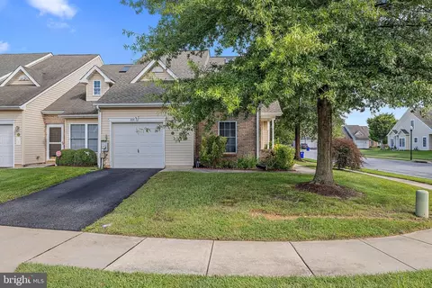 235 Gladstone Way, Bear, DE 19701