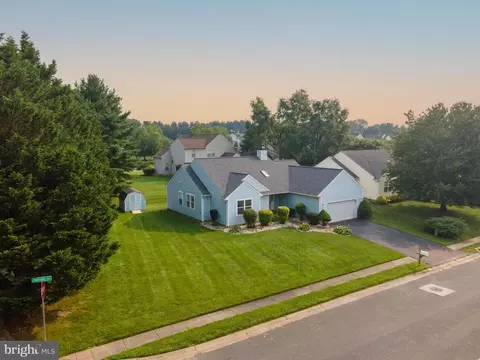 9 Palmetto Cir, New Castle, DE 19720