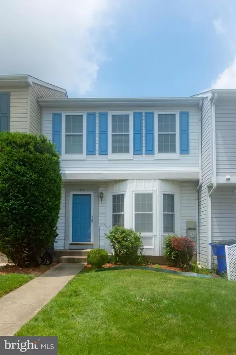 913 Glen Falls Ct, Newark, DE 19711