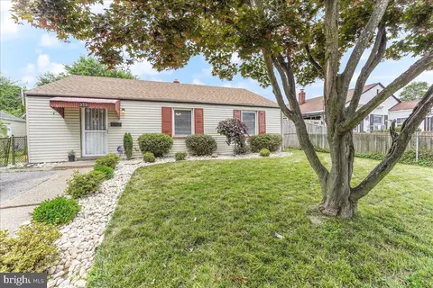 315 Elwood Pl, New Castle, DE 19720