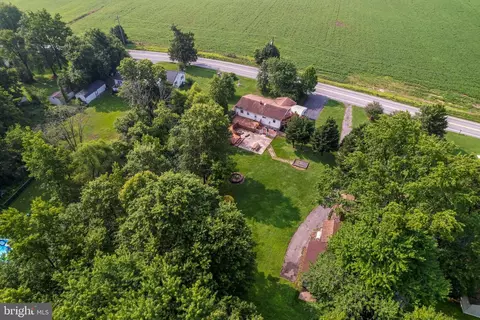 3053 Denny Rd, Newark, DE 19702