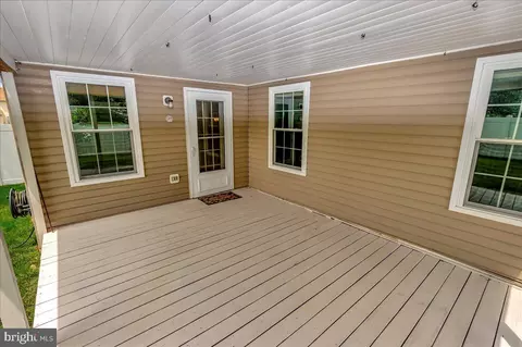258 E Flagstone Dr, Newark, DE 19702 photo 31