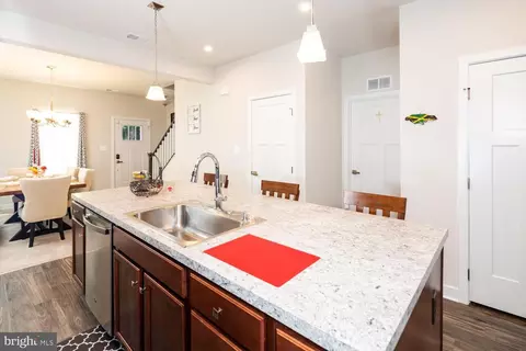 2012 Rivers Dr, Newark, DE 19702 photo 5