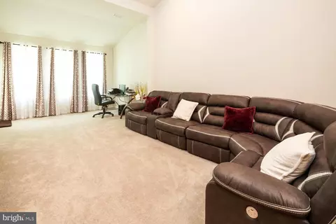 2012 Rivers Dr, Newark, DE 19702 photo 8