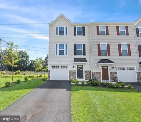 1936 Spearfish Ct, Newark, DE 19702
