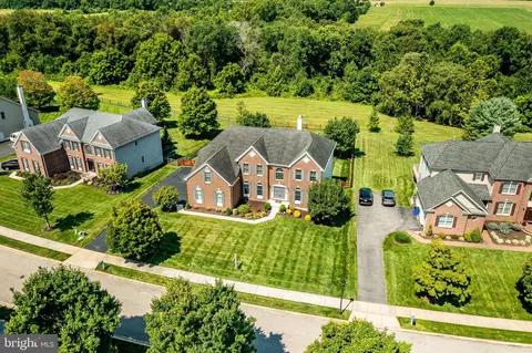 45 Waterton Dr, Bear, DE 19701