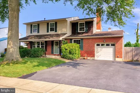 2302 Paper Ln, Wilmington, DE 19810
