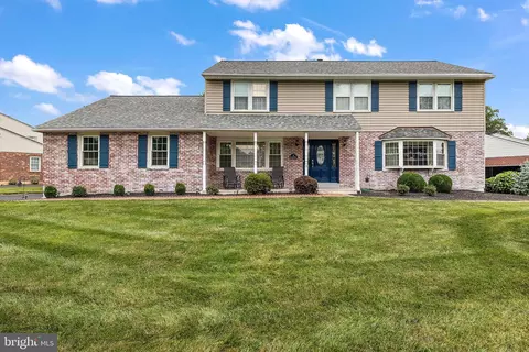3 Dansfield Dr, Wilmington, DE 19803