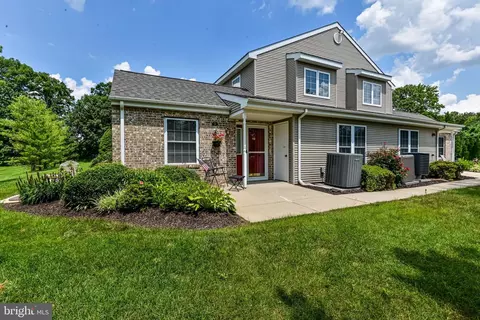 3 Kensington Ct, Wilmington, DE 19804