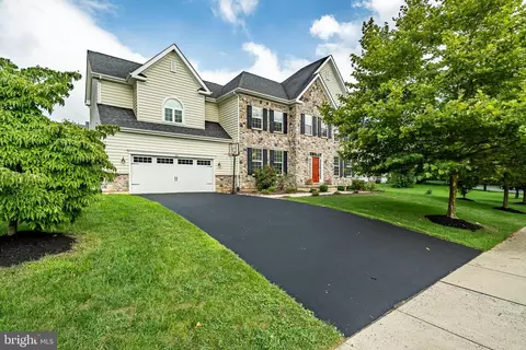 317 Wagon Wheel Ln, Hockessin, DE 19707
