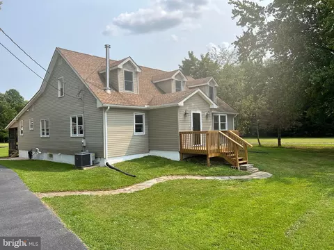 2022 Old Kirkwood Rd, Bear, DE 19701 photo 2
