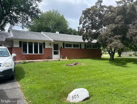 305 Darley Rd, Claymont, DE 19703