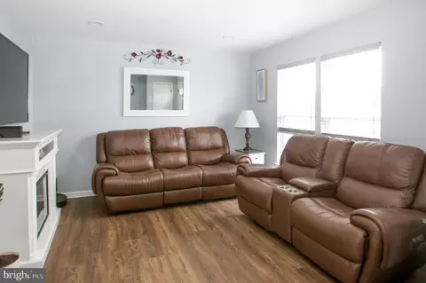 6 S Tribbit Ave, Bear, DE 19701 photo 4