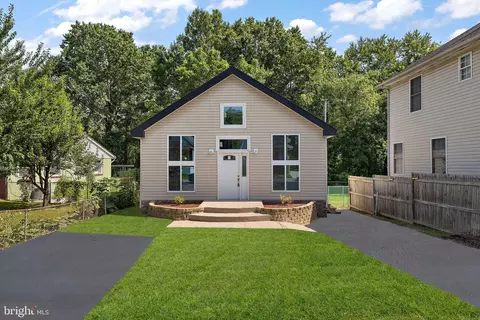 5 Sutton Ln, New Castle, DE 19720