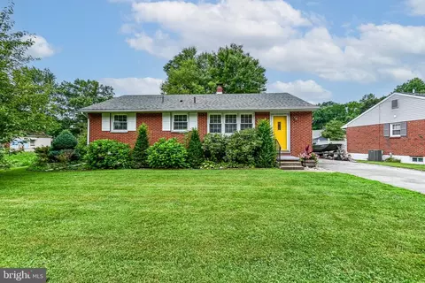 220 Maryland Ave, Newport, DE 19804