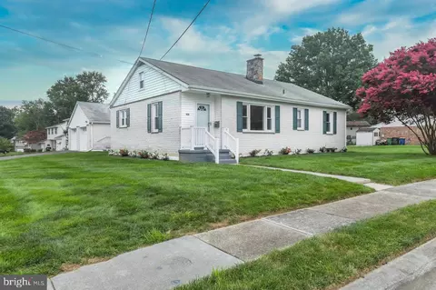 400 Woodlawn Ave, Newark, DE 19711