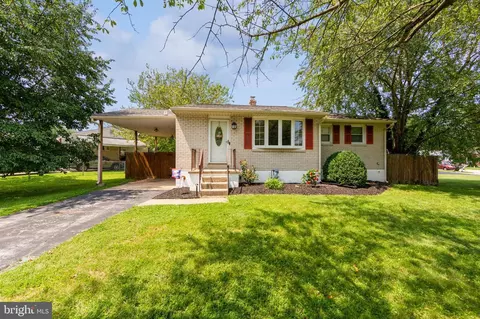 66 Greenridge Rd, Newark, DE 19711