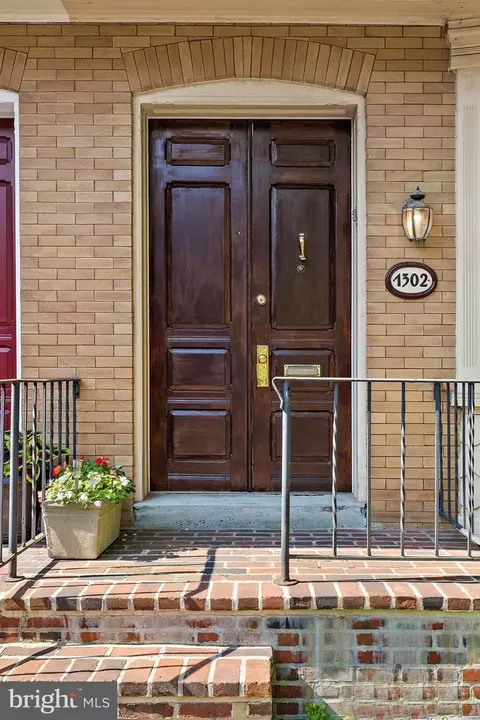 1302 W 9th St, Wilmington, DE 19806