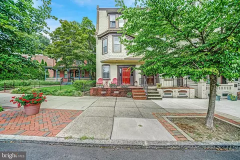 1815 Delaware Ave, Wilmington, DE 19806